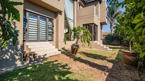 12 Emma, Greenstone Hill, Edenvale