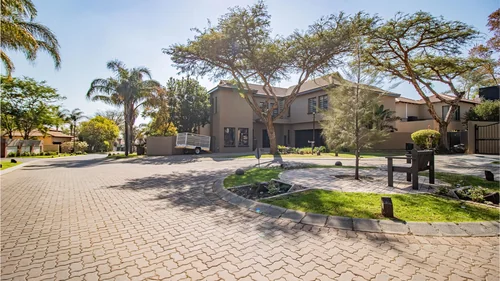 12 Emma, Greenstone Hill, Edenvale