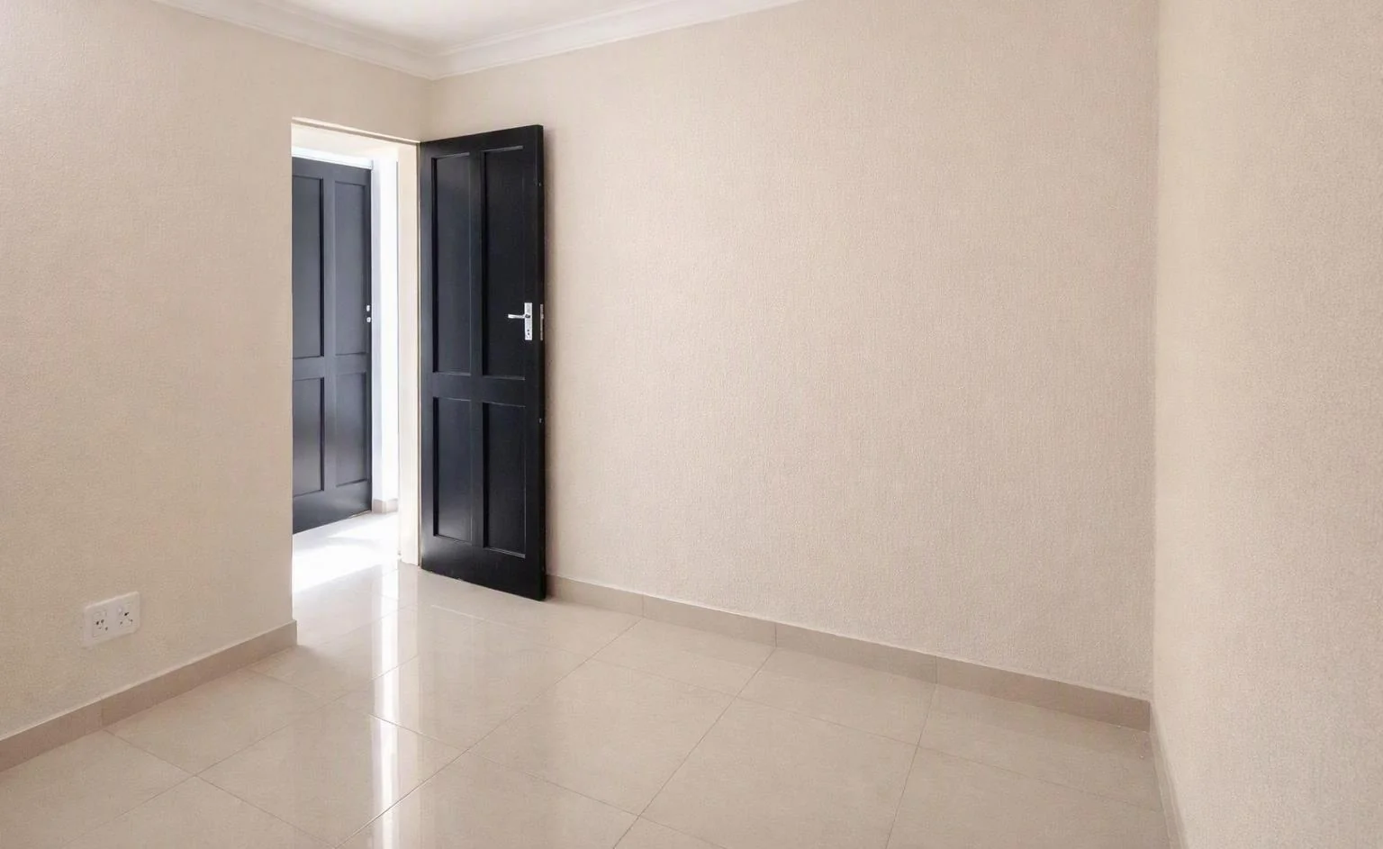 2 Bedroom Appartment to rent in Helderkruin's boomed-off area