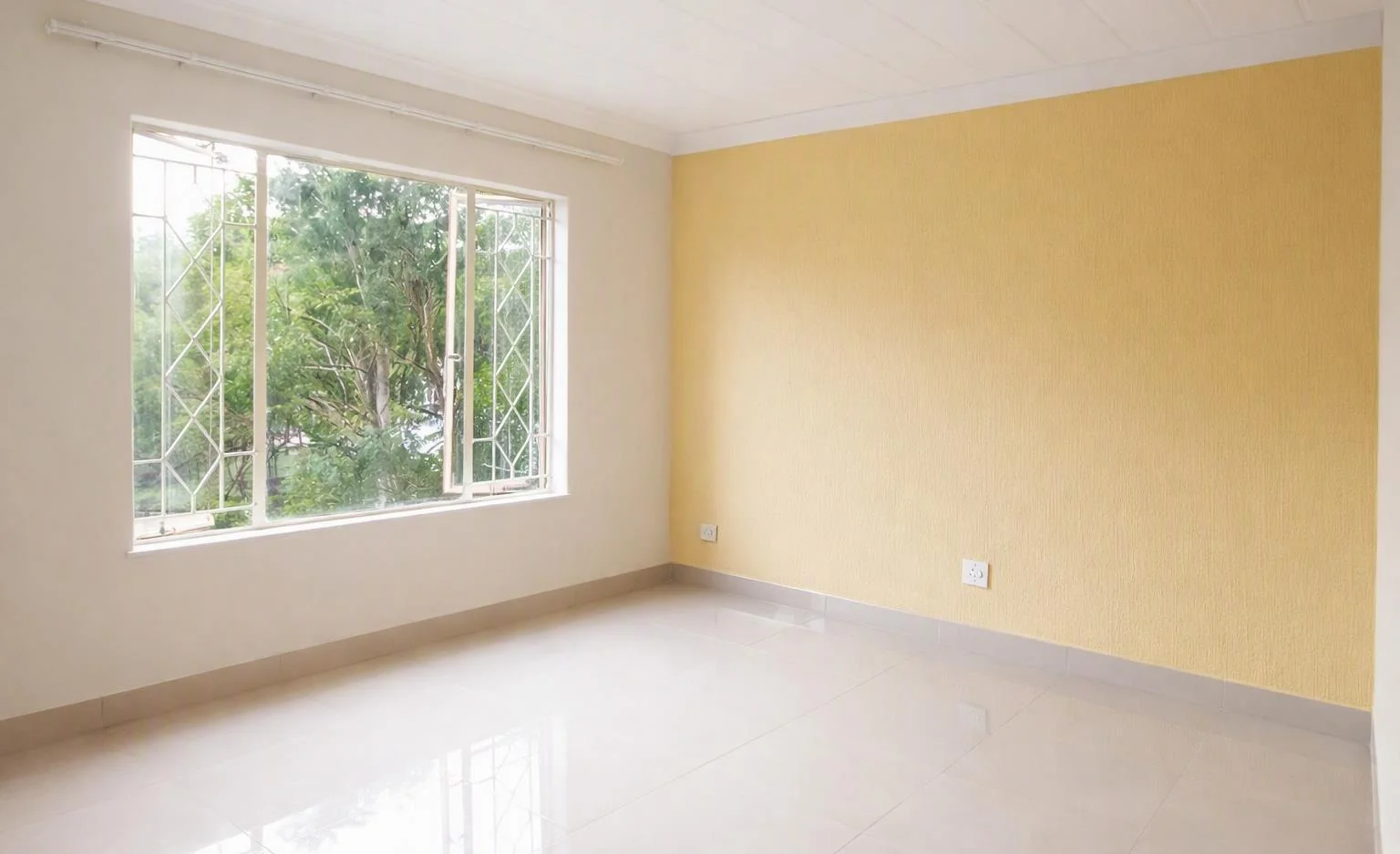 2 Bedroom Appartment to rent in Helderkruin's boomed-off area