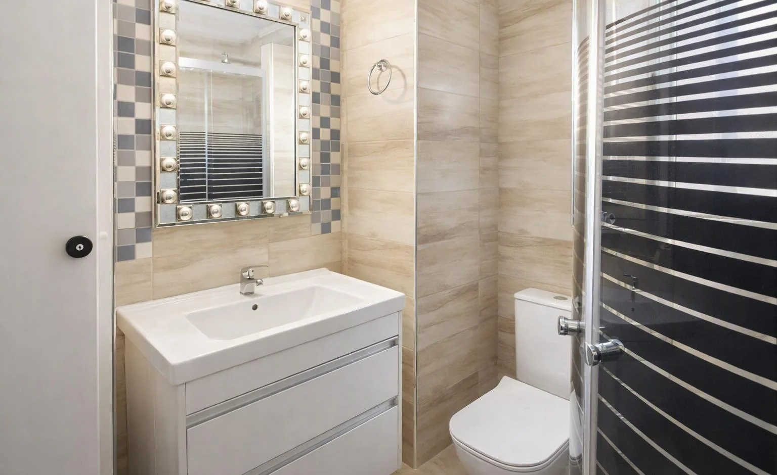 2 Bedroom Appartment to rent in Helderkruin's boomed-off area