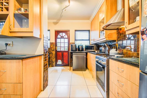 Greenstone Hill, Edenvale