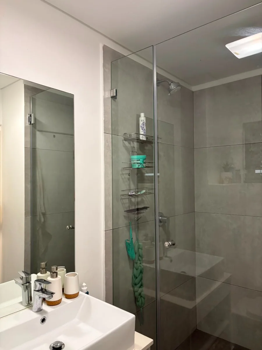 Stylish Studio at EDGE – Steps from Campus