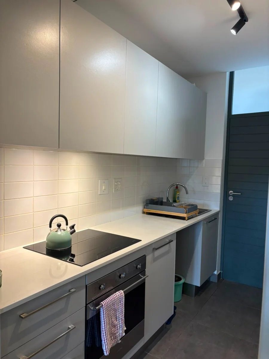 Stylish Studio at EDGE – Steps from Campus