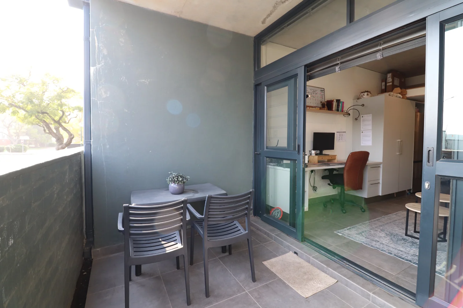 Stylish Studio at EDGE – Steps from Campus