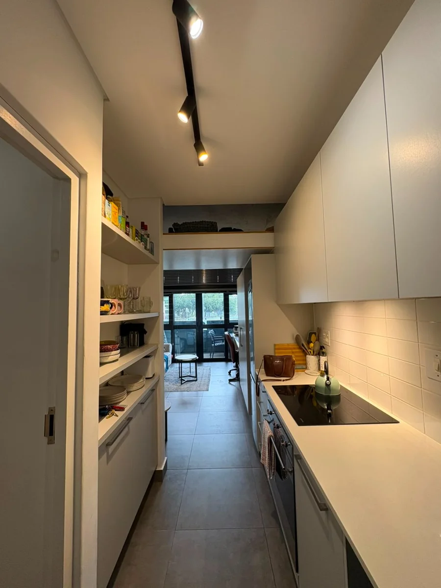 Stylish Studio at EDGE – Steps from Campus
