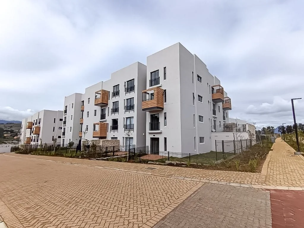 Brand-New 1-Bedroom North-Facing Corner Unit – Newinbosch Estate, Stellenbosch - Available Immediately
