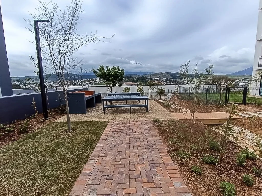 Spacious 1-Bedroom Apartment in The Ilex, Newinbosch Estate, Stellenbosch