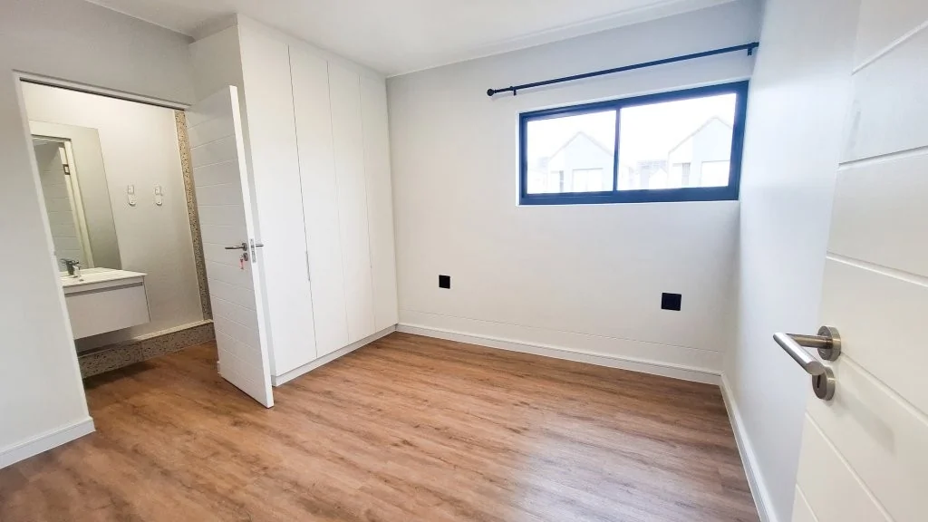 Spacious 1-Bedroom Apartment in The Ilex, Newinbosch Estate, Stellenbosch