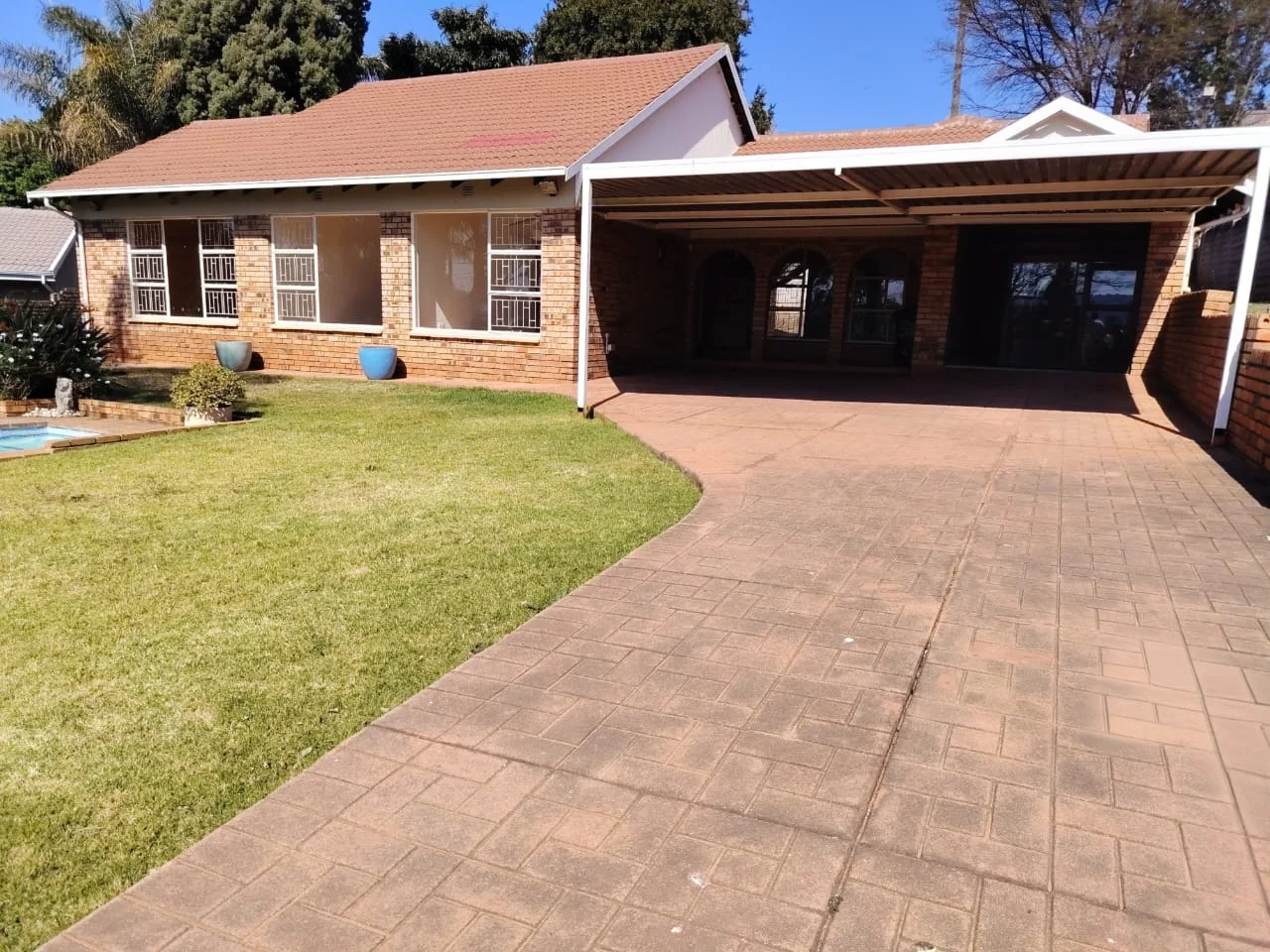 Super Home for the Young or Old including a 1 bedroom flat and very low maintenance home and garden.