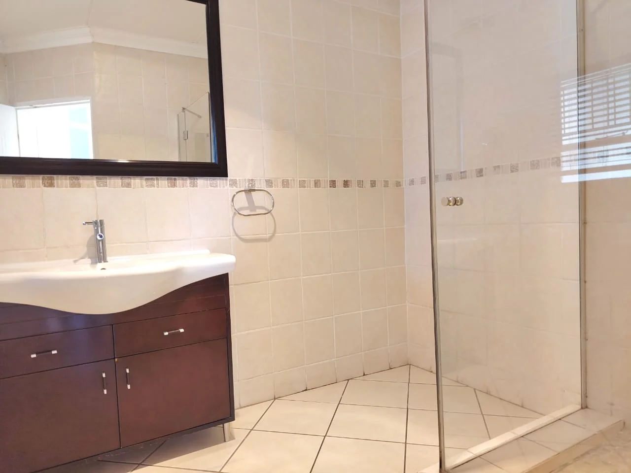 Super Home for the Young or Old including a 1 bedroom flat and very low maintenance home and garden.