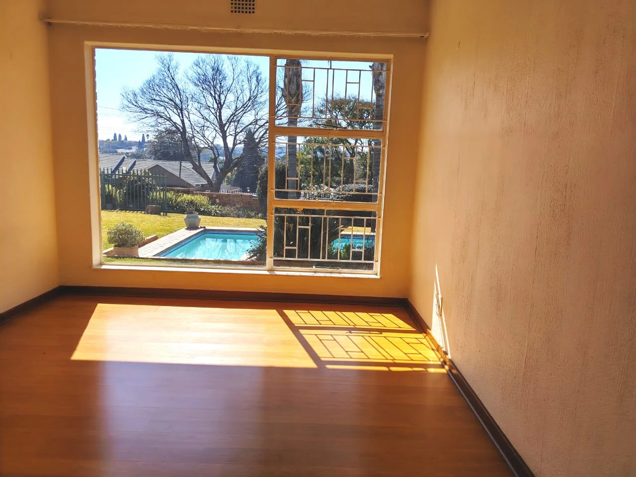 Super Home for the Young or Old including a 1 bedroom flat and very low maintenance home and garden.