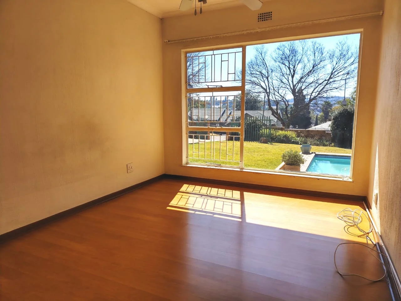 Super Home for the Young or Old including a 1 bedroom flat and very low maintenance home and garden.