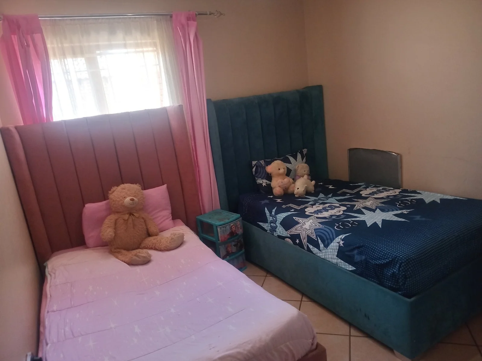 A lovely 3 bed, 2 bath in Sagewood , Midrand.