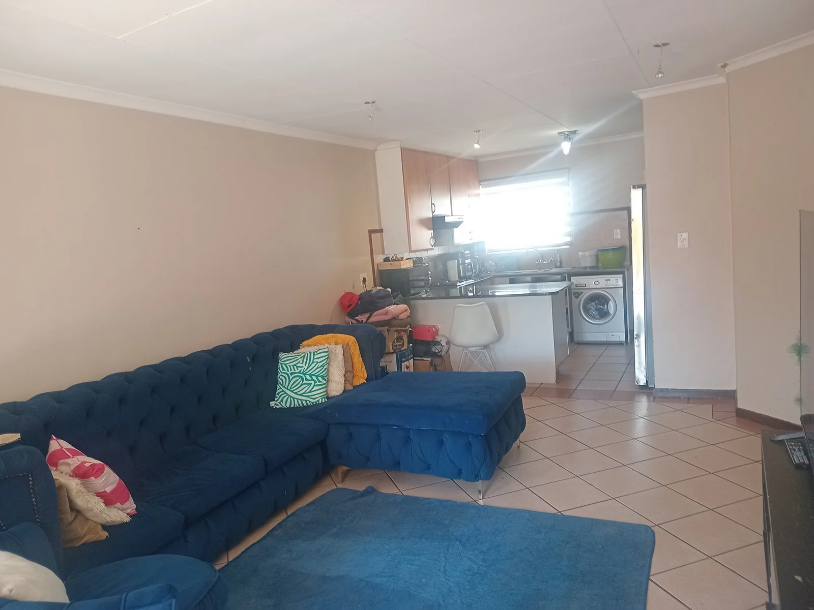 A lovely 3 bed, 2 bath in Sagewood , Midrand.