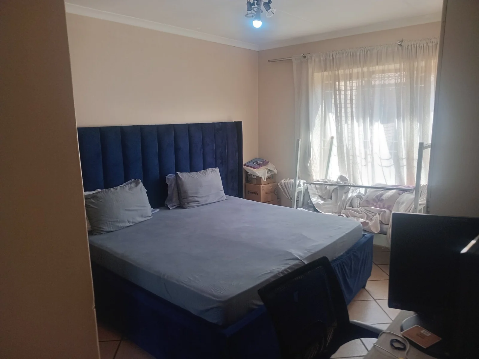 A lovely 3 bed, 2 bath in Sagewood , Midrand.
