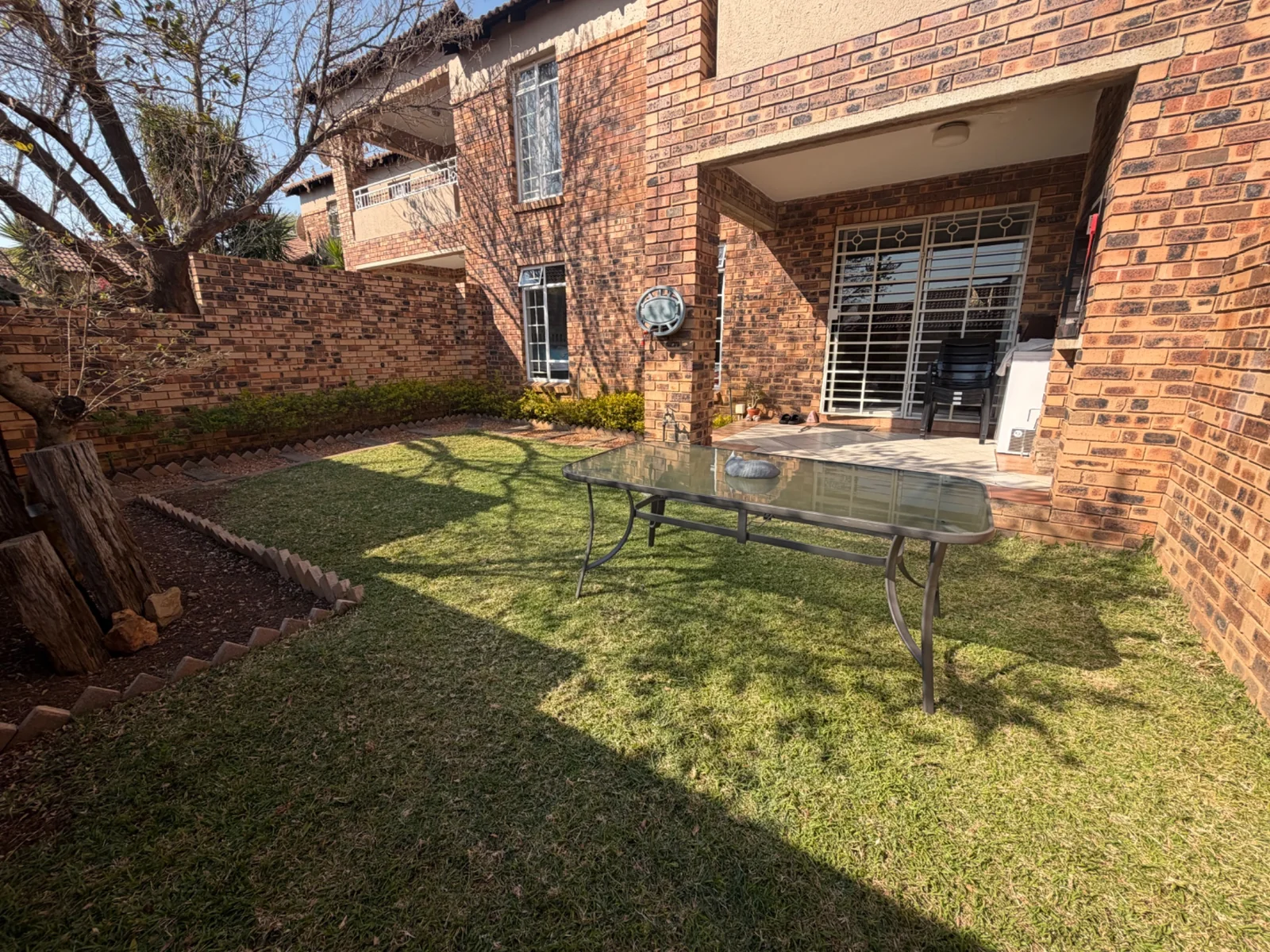 NEW LISTING ...... PERFECT STARTER!!