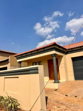 Golden Gardens, Sebokeng