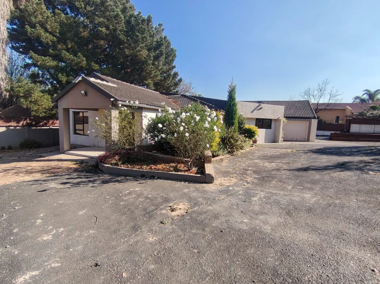 Flexible and Versatile Commercial, Business or Residential Property