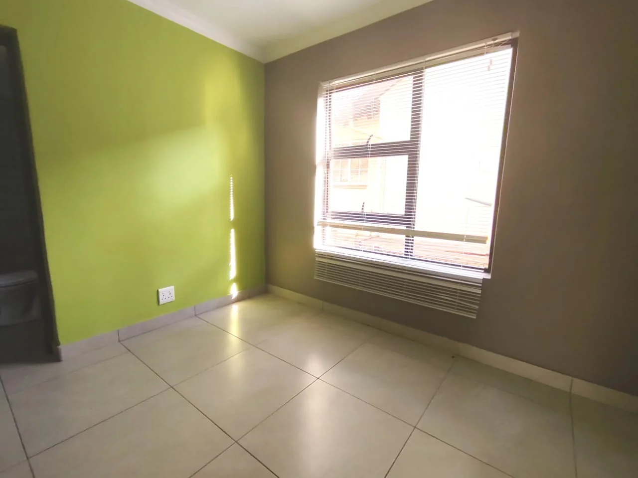 Flexible and Versatile Commercial, Business or Residential Property