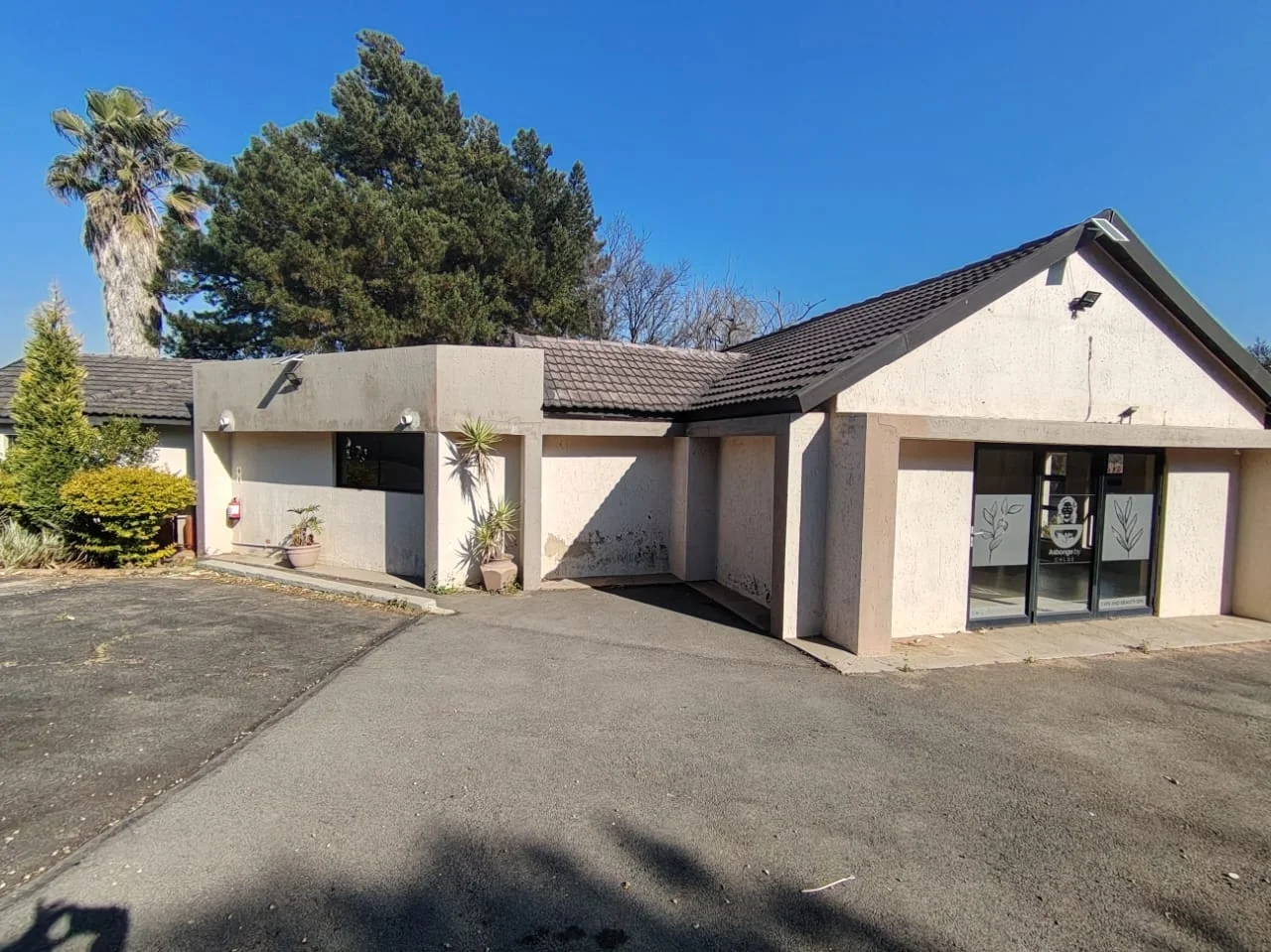 Flexible and Versatile Commercial, Business or Residential Property