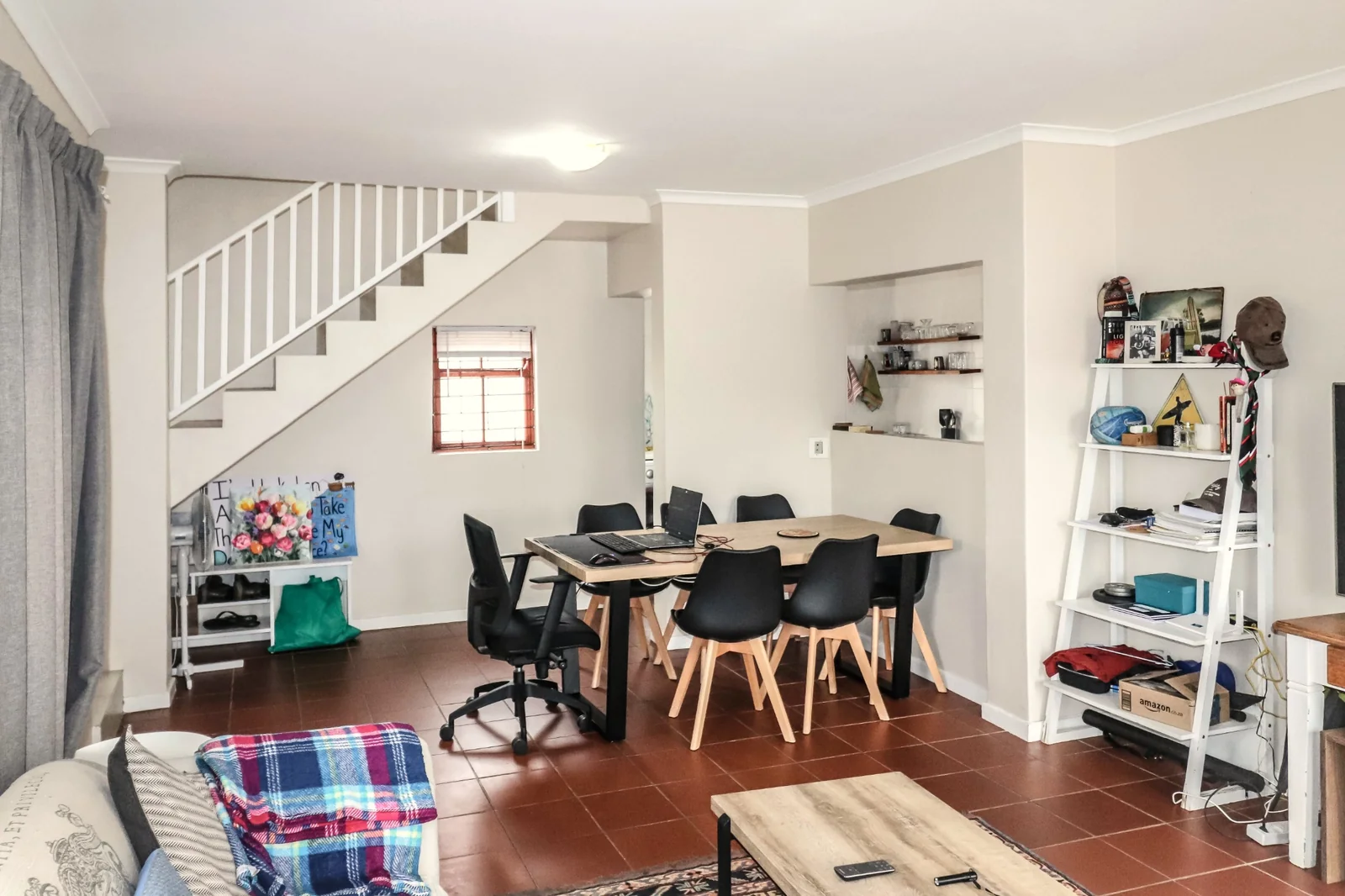 Modern Living with Stellenbosch Mountain Views