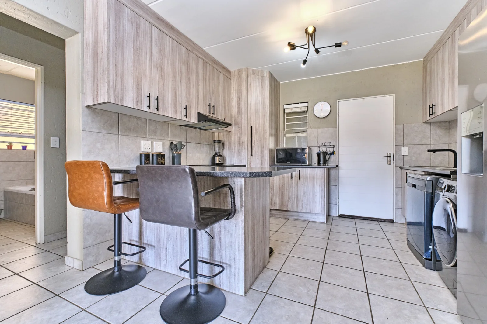 2 bedroom, 2 bathroom ground floor apartment for sale in Wilgeheuwel