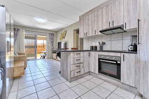 2 Dolce, Wilgeheuwel, Roodepoort