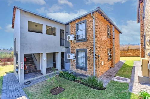 2 Dolce, Wilgeheuwel, Roodepoort