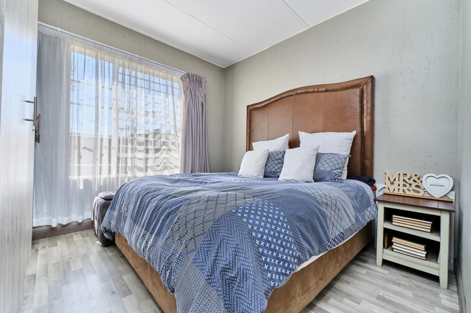 2 bedroom, 2 bathroom ground floor apartment for sale in Wilgeheuwel