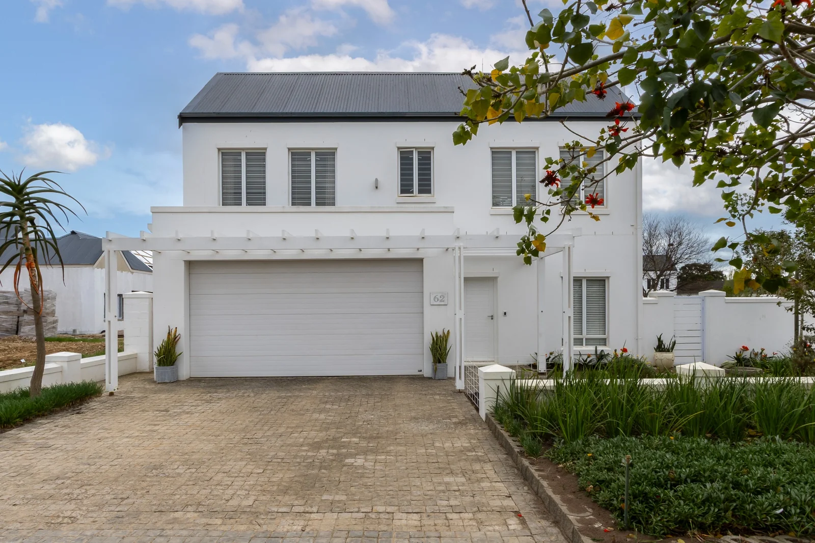 Elegant 3-bedroom home in Koelenbosch Country Estate