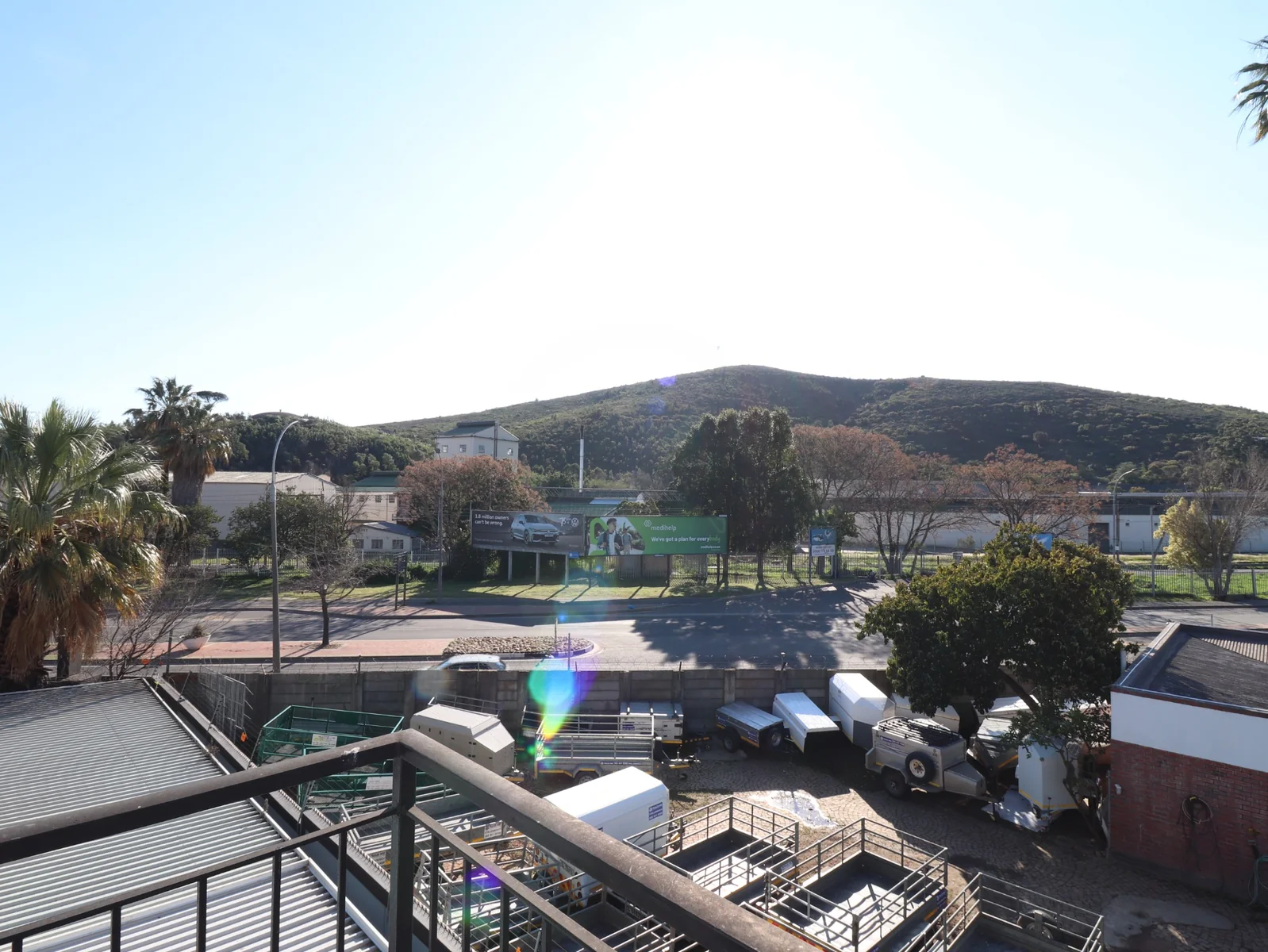 Walk to Everything: Spacious 2-Bed Apartment Off Dorp Street