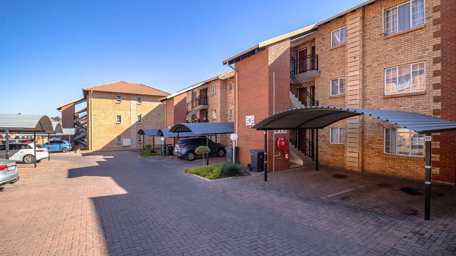 Contemporary Living in Fountain View, Noordwyk