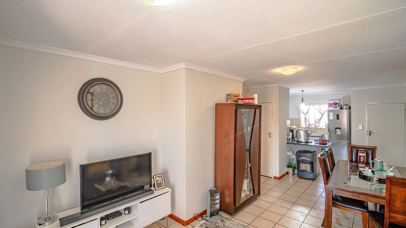 Contemporary Living in Fountain View, Noordwyk