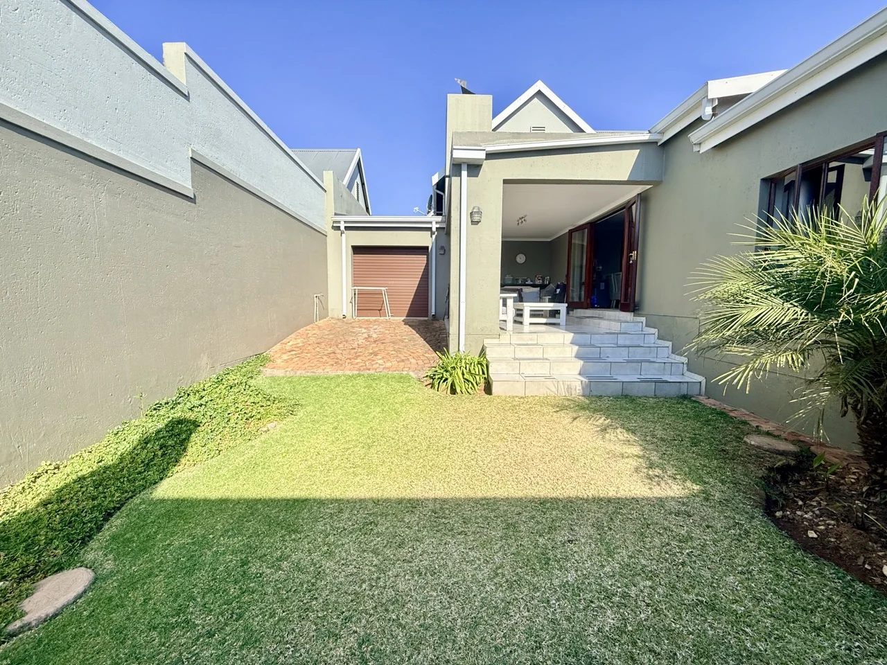 3 BEDROOM TOWNHOUSE FOR RENT IN HERITAGE HILL ESTATE