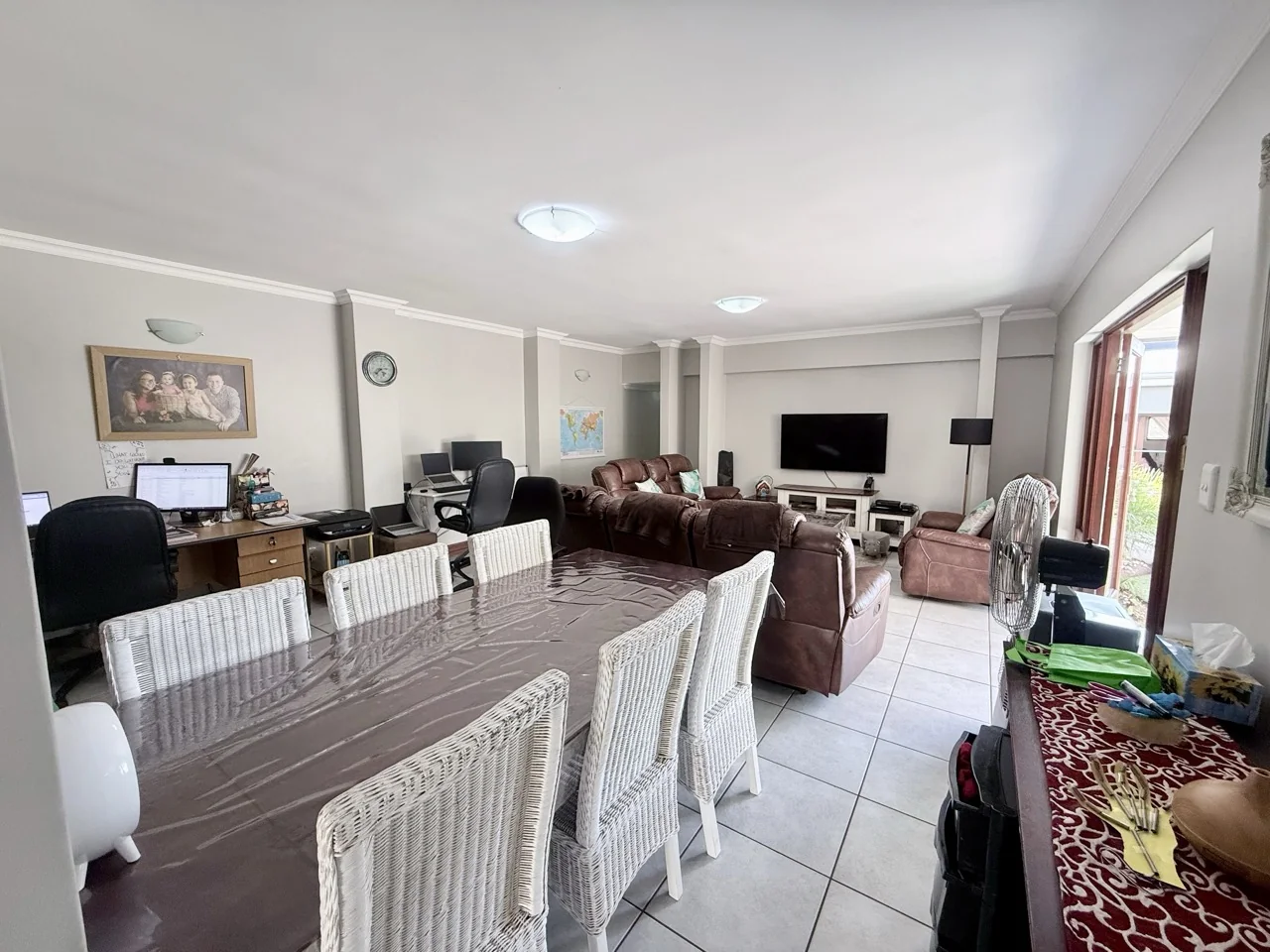 3 BEDROOM TOWNHOUSE FOR RENT IN HERITAGE HILL ESTATE