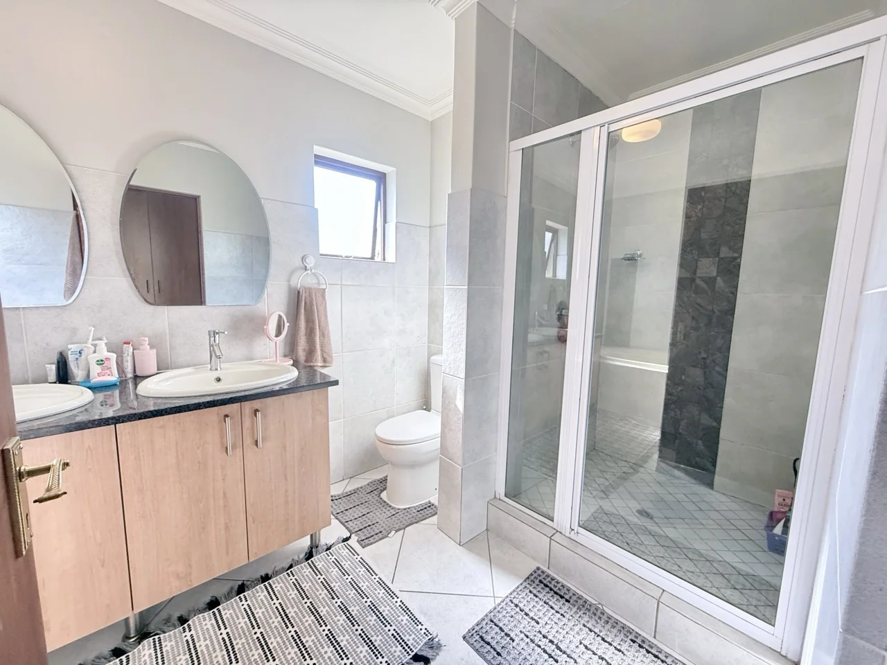 3 BEDROOM TOWNHOUSE FOR RENT IN HERITAGE HILL ESTATE