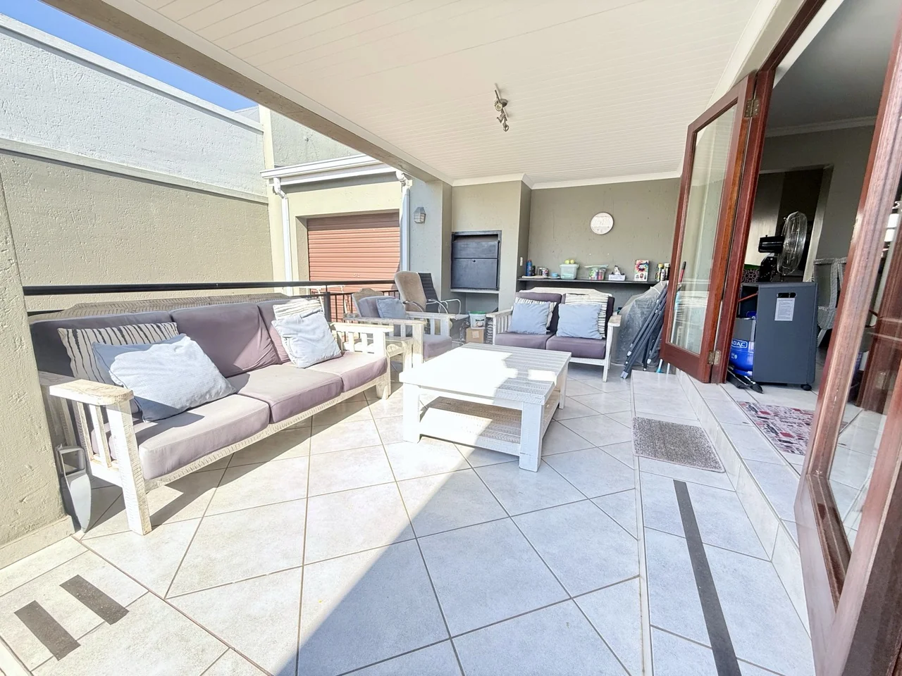 3 BEDROOM TOWNHOUSE FOR RENT IN HERITAGE HILL ESTATE