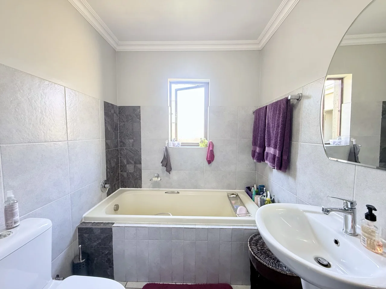 3 BEDROOM TOWNHOUSE FOR RENT IN HERITAGE HILL ESTATE