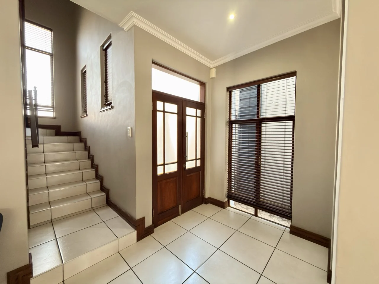 3 BEDROOM TOWNHOUSE FOR RENT IN HERITAGE HILL ESTATE