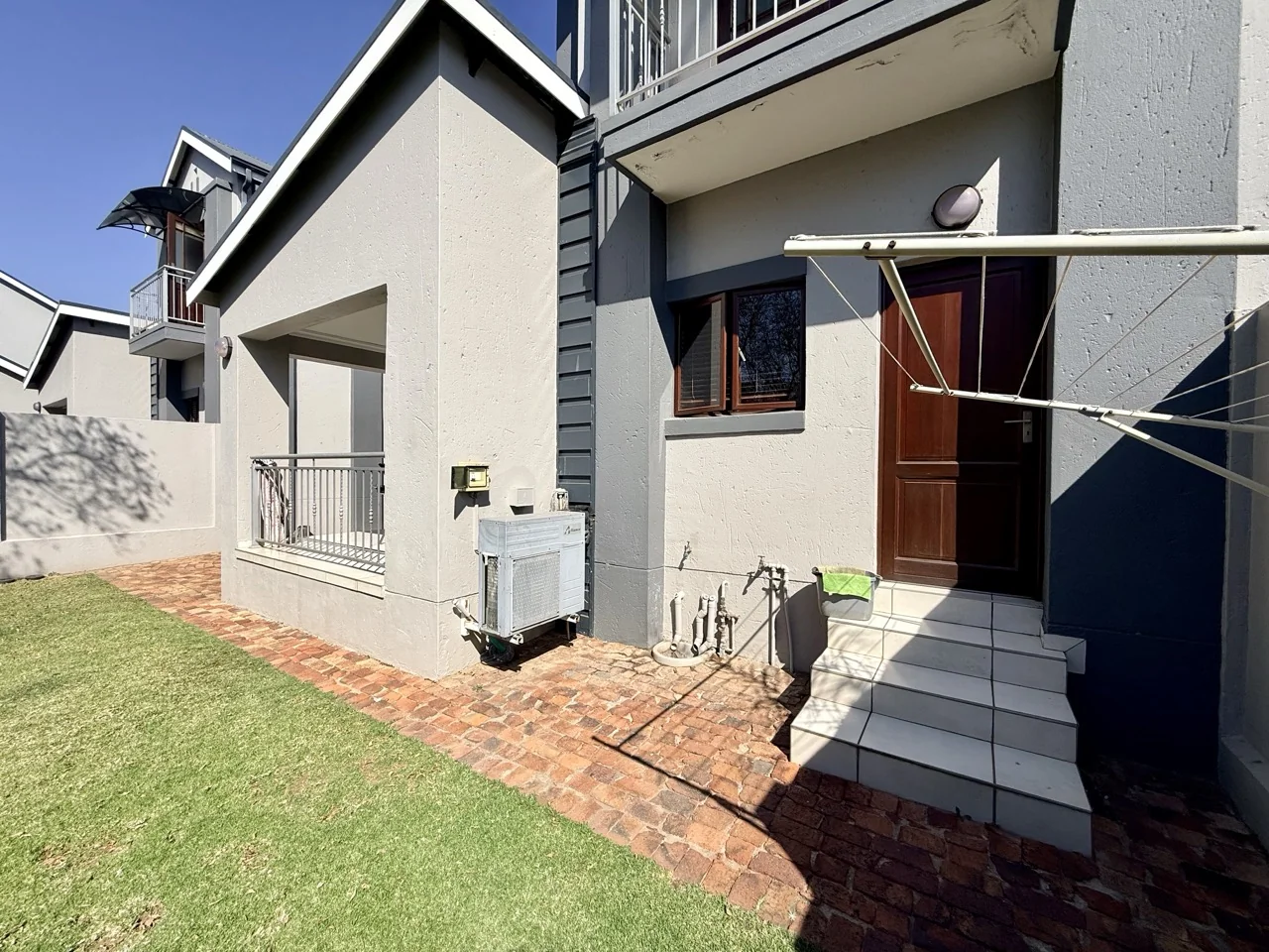 3 BEDROOM TOWNHOUSE FOR RENT IN HERITAGE HILL ESTATE