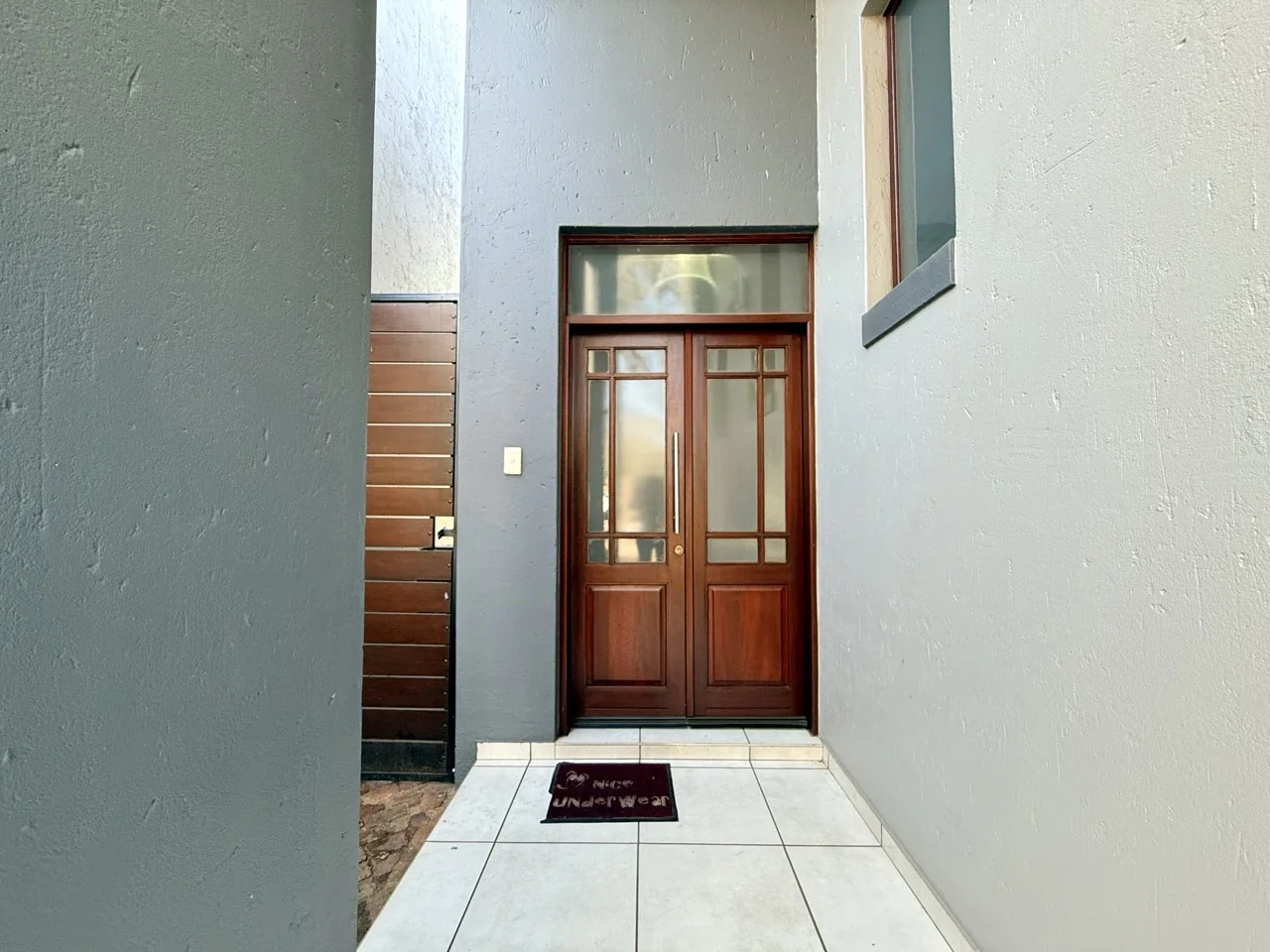 3 BEDROOM TOWNHOUSE FOR RENT IN HERITAGE HILL ESTATE