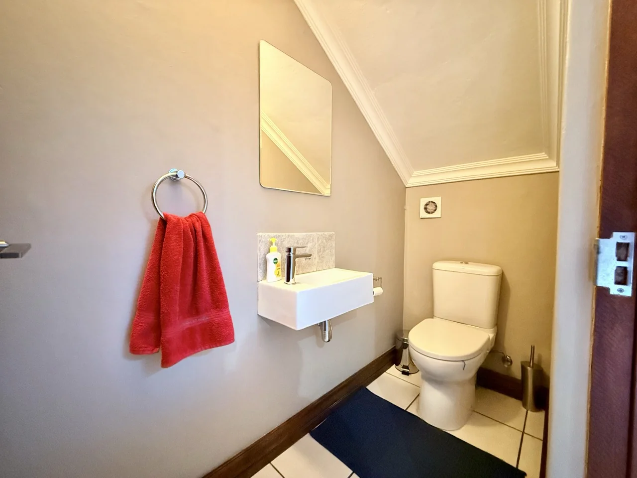 3 BEDROOM TOWNHOUSE FOR RENT IN HERITAGE HILL ESTATE