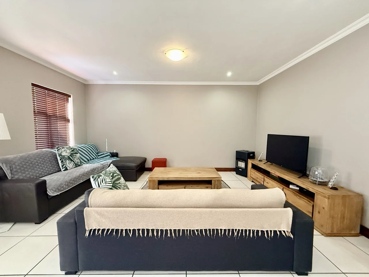 3 BEDROOM TOWNHOUSE FOR RENT IN HERITAGE HILL ESTATE