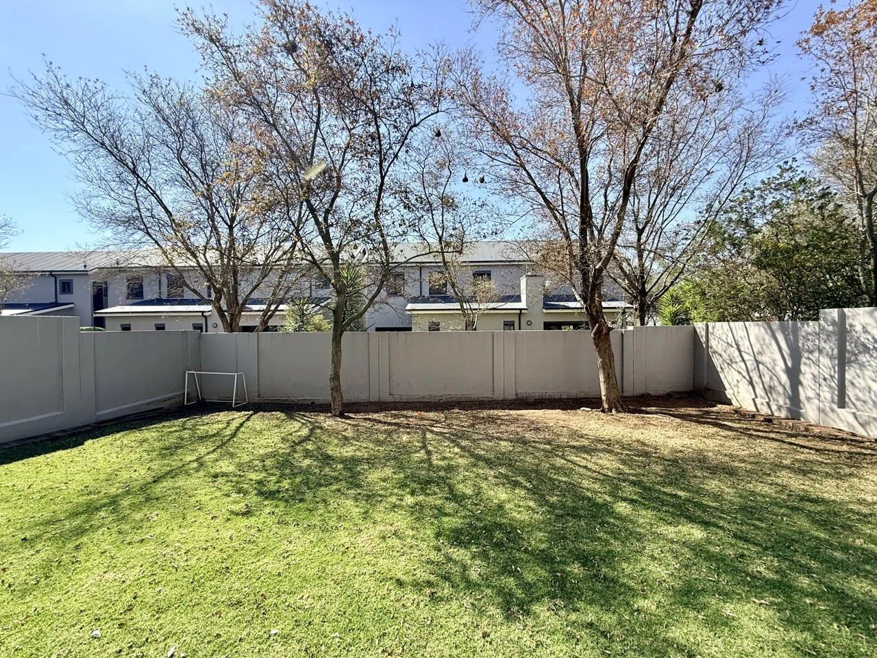 3 BEDROOM TOWNHOUSE FOR RENT IN HERITAGE HILL ESTATE