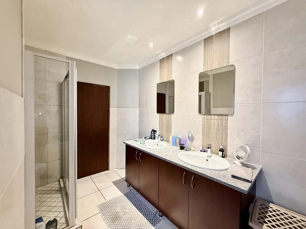 3 BEDROOM TOWNHOUSE FOR RENT IN HERITAGE HILL ESTATE