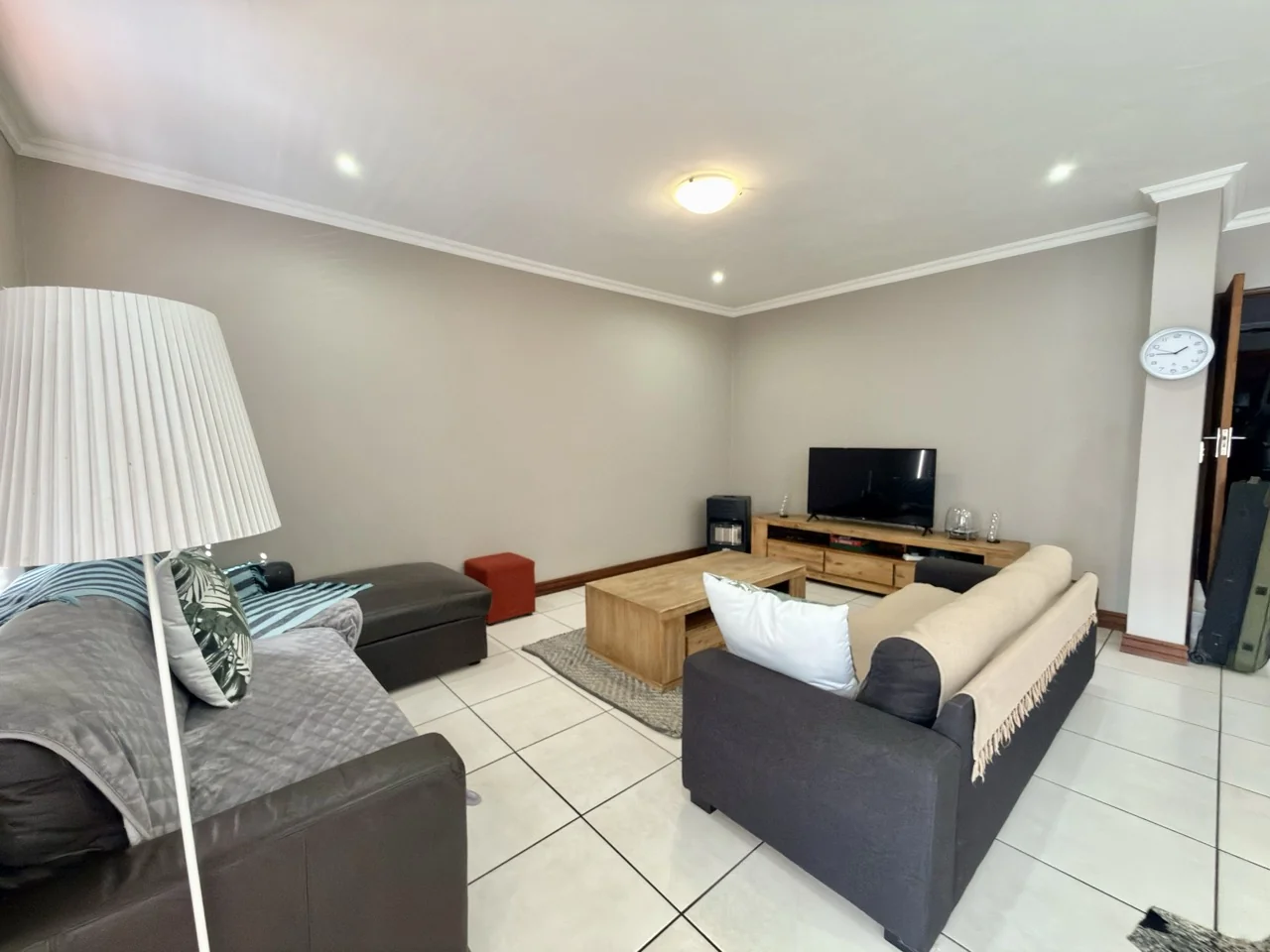 3 BEDROOM TOWNHOUSE FOR RENT IN HERITAGE HILL ESTATE