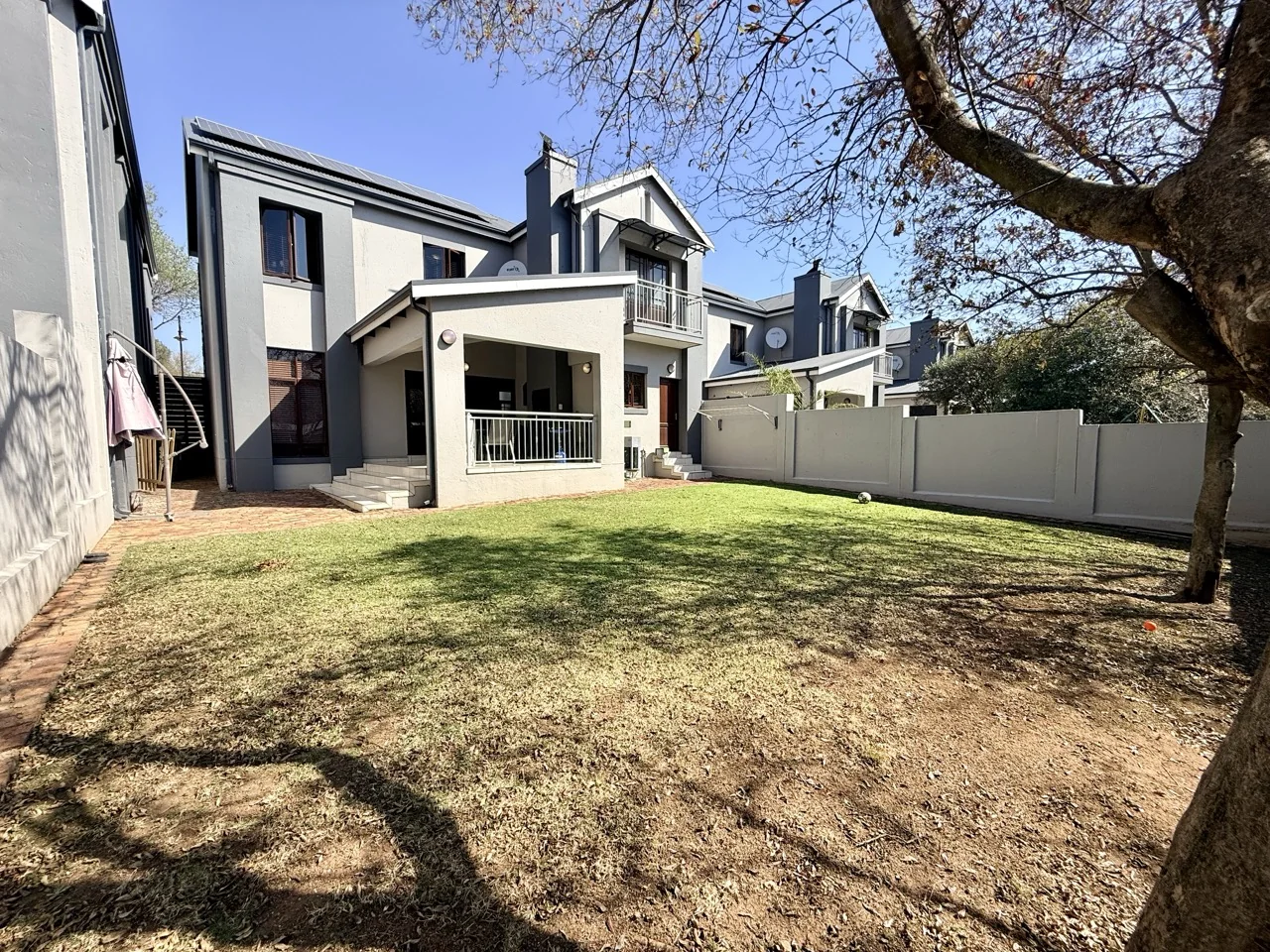 3 BEDROOM TOWNHOUSE FOR RENT IN HERITAGE HILL ESTATE