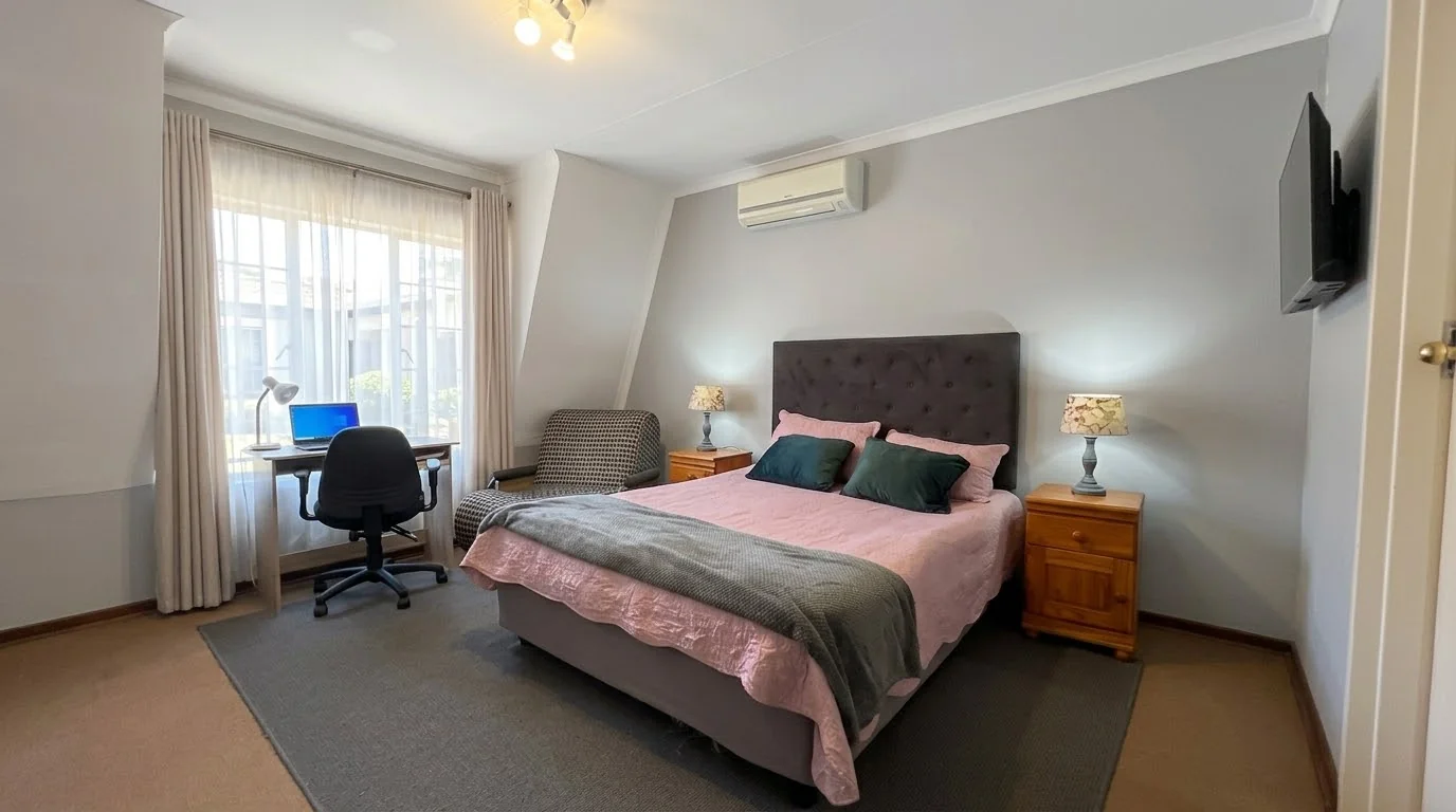 4 Bedroom Townhouse with Private Pool in Ruimsig Manor