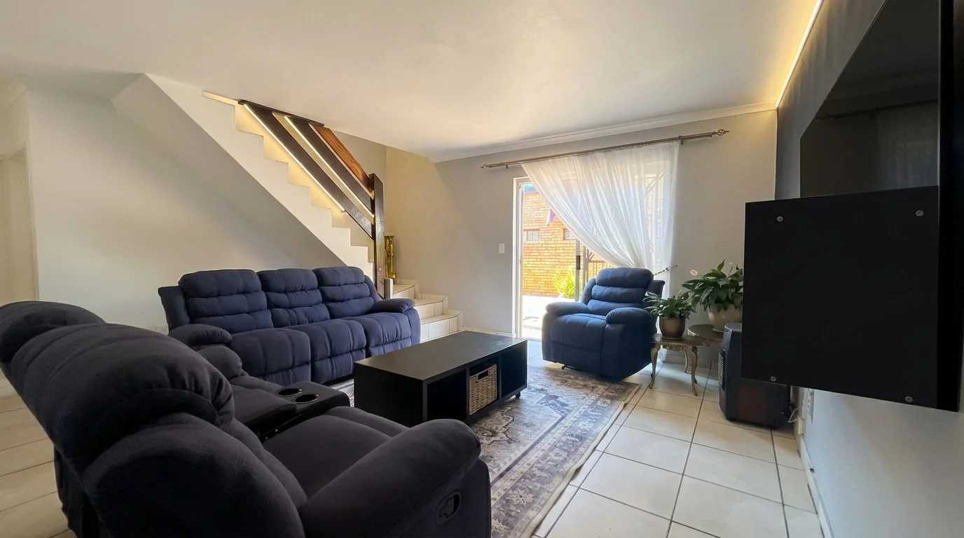 4 Bedroom Townhouse with Private Pool in Ruimsig Manor